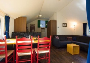 Holiday Lodge in Staphorst with Pool Access