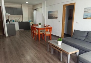Holidays2Malaga Ayala 2 bedroom - Huelin Area & 450 mts from beach