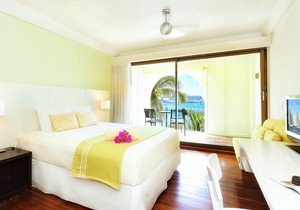Holland House Beach Hotel