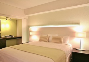 Holland House Beach Hotel