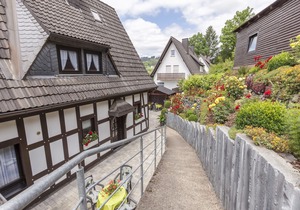 Home with Garden, Hallenberg