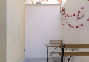 HOMEABOUT DIEGO DE LEON APARTMENT II