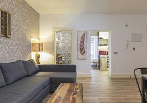 HOMEABOUT DIEGO DE LEON APARTMENT I