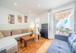 HomeHolidaysRentals Arlene