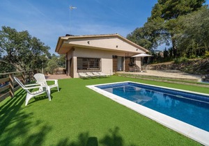 HomeHolidaysRentals Velur