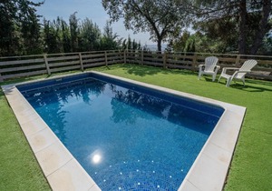HomeHolidaysRentals Velur