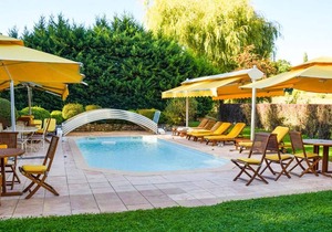 Homerez - Amazing appartement for 2 ppl. with shared pool at Forcalquier