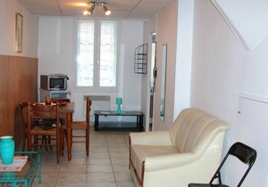 Homerez - Amazing appartement for 3 ppl. with garden at Néris-les-Bains