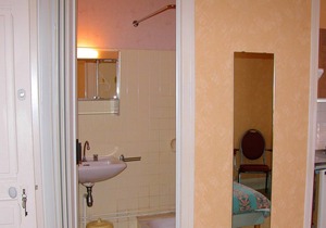 Homerez - Amazing studio for 2 ppl. with garden at Néris-les-Bains