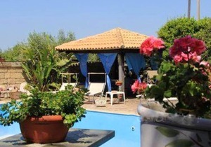 Homerez - Appartement for 5 ppl. with shared pool at Castrignano del Capo