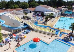 Homerez - Bungalow 2 km away from the beach for 6 ppl. with shared pool