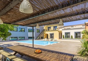 Homerez - Villa 3 km away from the beach for 4 ppl. with shared pool and jacuzzi
