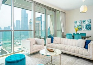HomesGetaway - Sophisticated 3BR with Maids Room in Downtown