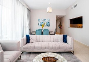 HomesGetaway - Sophisticated 3BR with Maids Room in Downtown