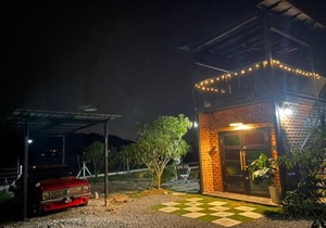 HOMESTAY KEBUN MANGGA HARUMANIS WAN PA (SAADIAH)