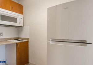 HomeTowne Studios by Red Roof Denver - Airport/Aurora
