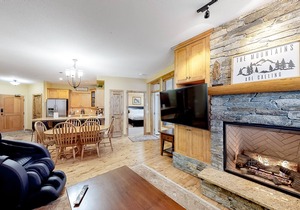 Homey ski-in/out condo with private hot tub & entertainment