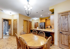 Homey ski-in/out condo with private hot tub & entertainment