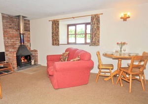 Honey Acre Cottage - E2379