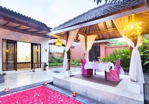 Honeymooner Villa in Kuta Near Airport