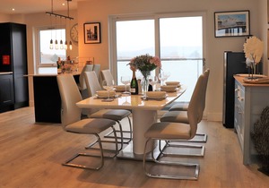 Horizon House - by the sea
