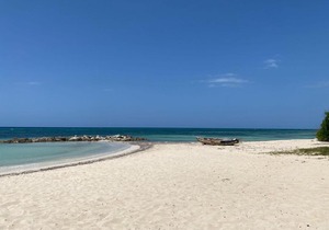 Hospitality Expert F36 Beach front Pool & Chef