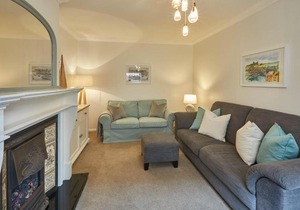 Host & Stay - Adventure House