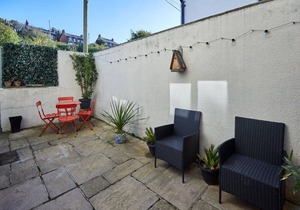 Host & Stay | High Street