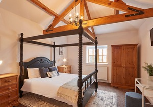 Host & Stay | Guillemot Cottage @ The Grange