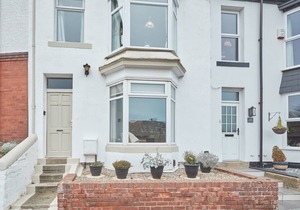 Host & Stay | Retreat By The Sea