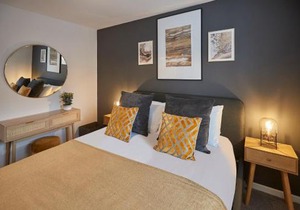 Host & Stay - Shipwrights