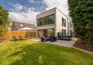 *HOT TUB* Entire 6 bed East Lothian luxury retreat w/garden + hot tub, sleeps 12