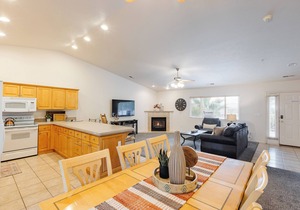 Hot Tubs + Indoor Pool! | All Inclusive Amenities | Poolside | Strong Wifi | Great Value | #1017