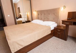 Hotel 18