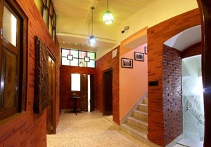 HOTEL 86B