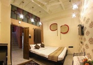 HOTEL 86B