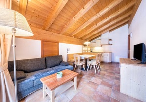 Hotel Apartment 'Naturresidenz Theistadl Apt 302' with Lake View & Shared Pool