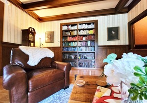 Hotel ∙ Captain's Quarters GG Barnum Mansion By Heirloom Vacations