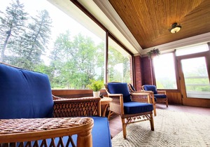 Hotel ∙ Captain's Quarters GG Barnum Mansion By Heirloom Vacations