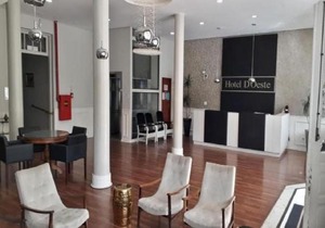 Hotel D'oeste
