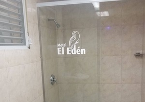 Hotel El Eden, queen suite