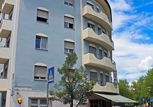 Hotel Everest