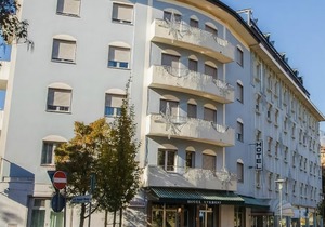 Hotel Everest