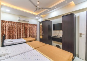 Hotel Nest Inn, Malad
