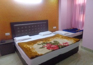 Hotel Raj International DX
