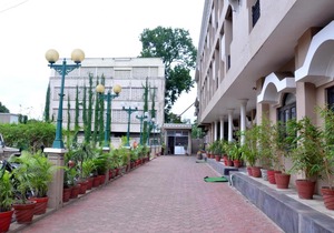 Hotel Raj Residency