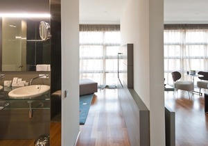 Hotel Reina Petronila