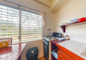 Hotel-style studio with kitchen, picnic area, free bikes, WiFi & partial AC