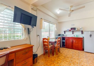 Hotel-style studio with kitchen, picnic area, free bikes, WiFi & partial AC