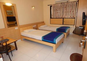 Hotel Suraj Classic